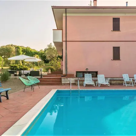 Spacious In Roseto Degli Abruzzi With Pool