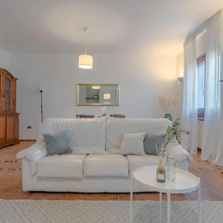 Casa de Férias Spacious In Roseto Degli Abruzzi With Pool *
