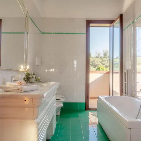 Spacious In Roseto Degli Abruzzi With Pool